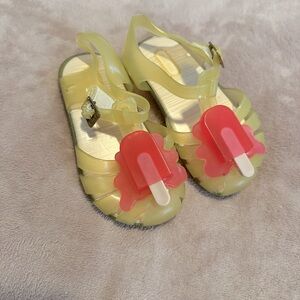 Mini mini shoes
